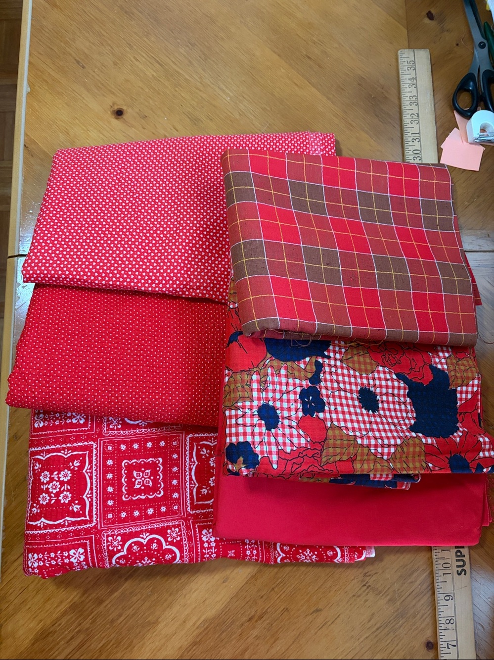 Fabric Set, 6 Pieces, Red & White Cotton, 18.17 Total Yards